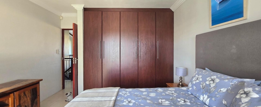 6 Bedroom Property for Sale in Franskraal Western Cape